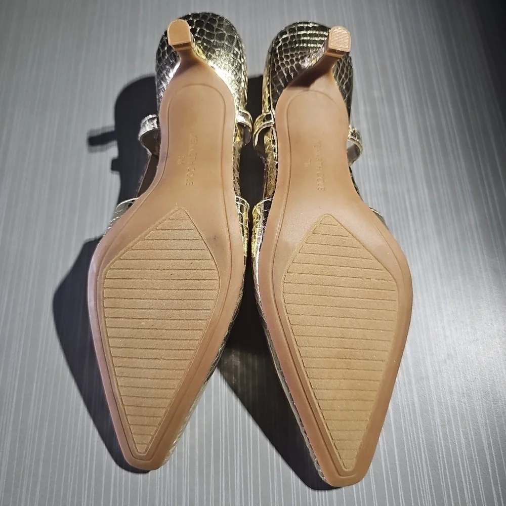 Kenneth Cole Martha Chic Elegant Slingback Kitten Heels Soft Gold Size 7M NEW - Picture 11 of 12